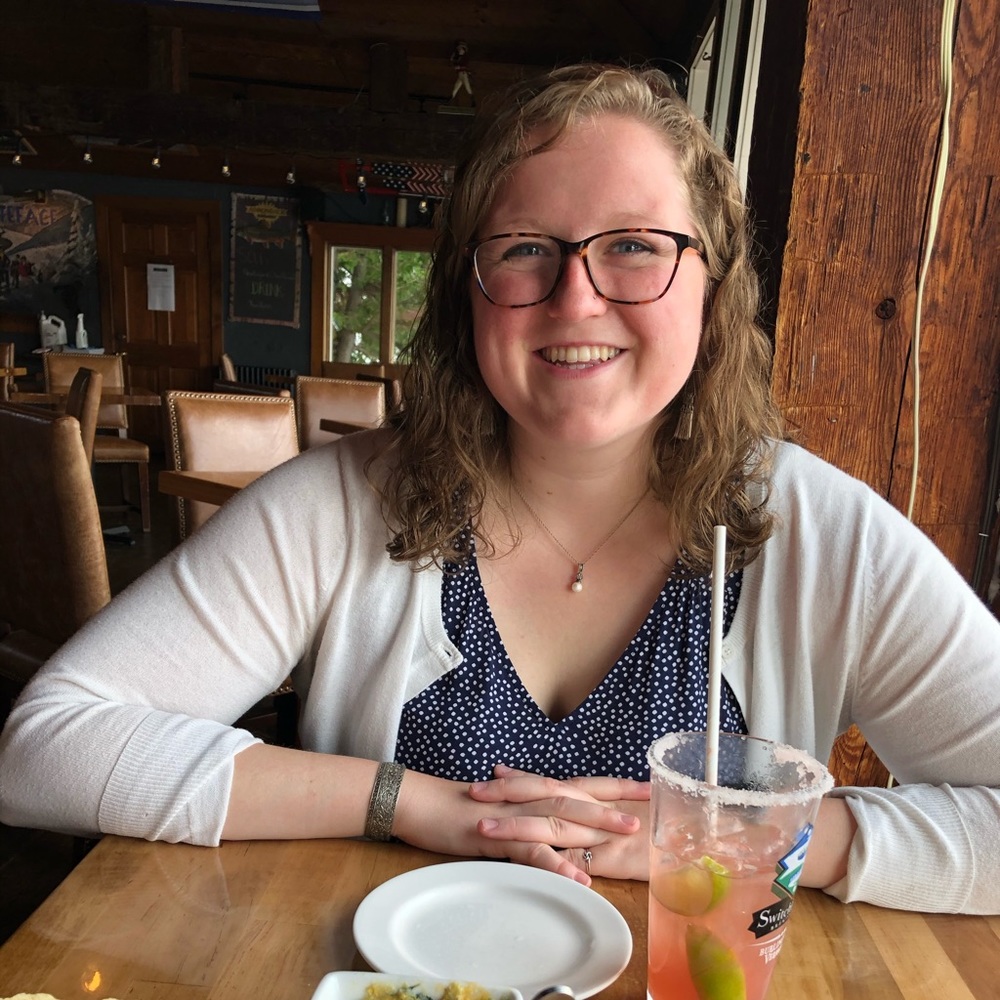 Meet your Posher, Lea